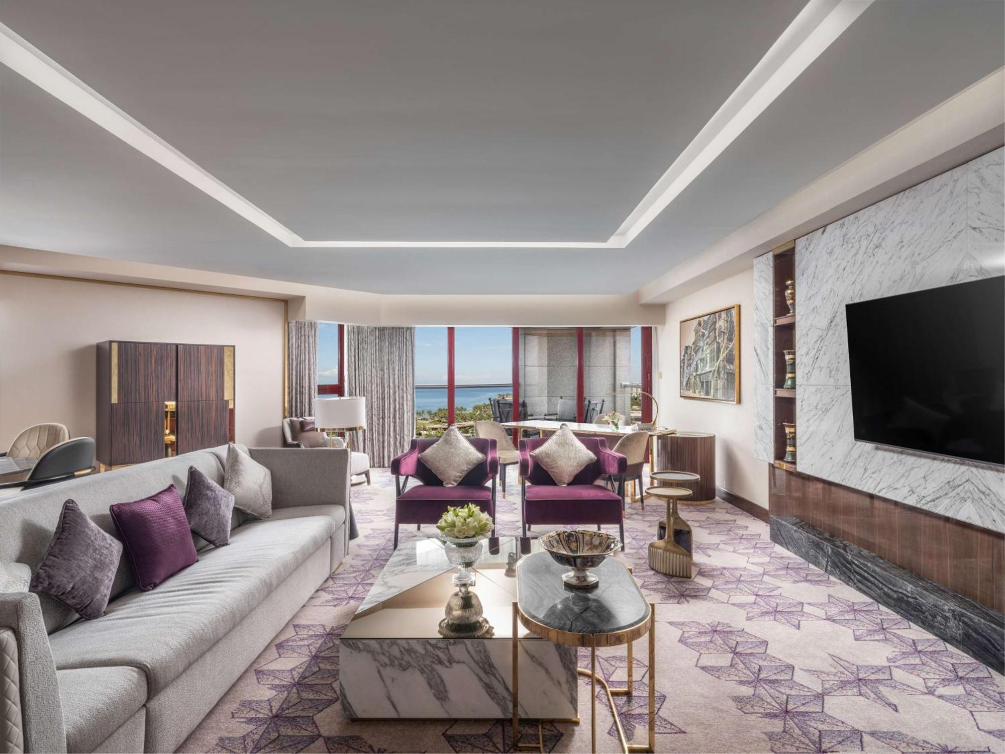 Hilton Hotel 5*